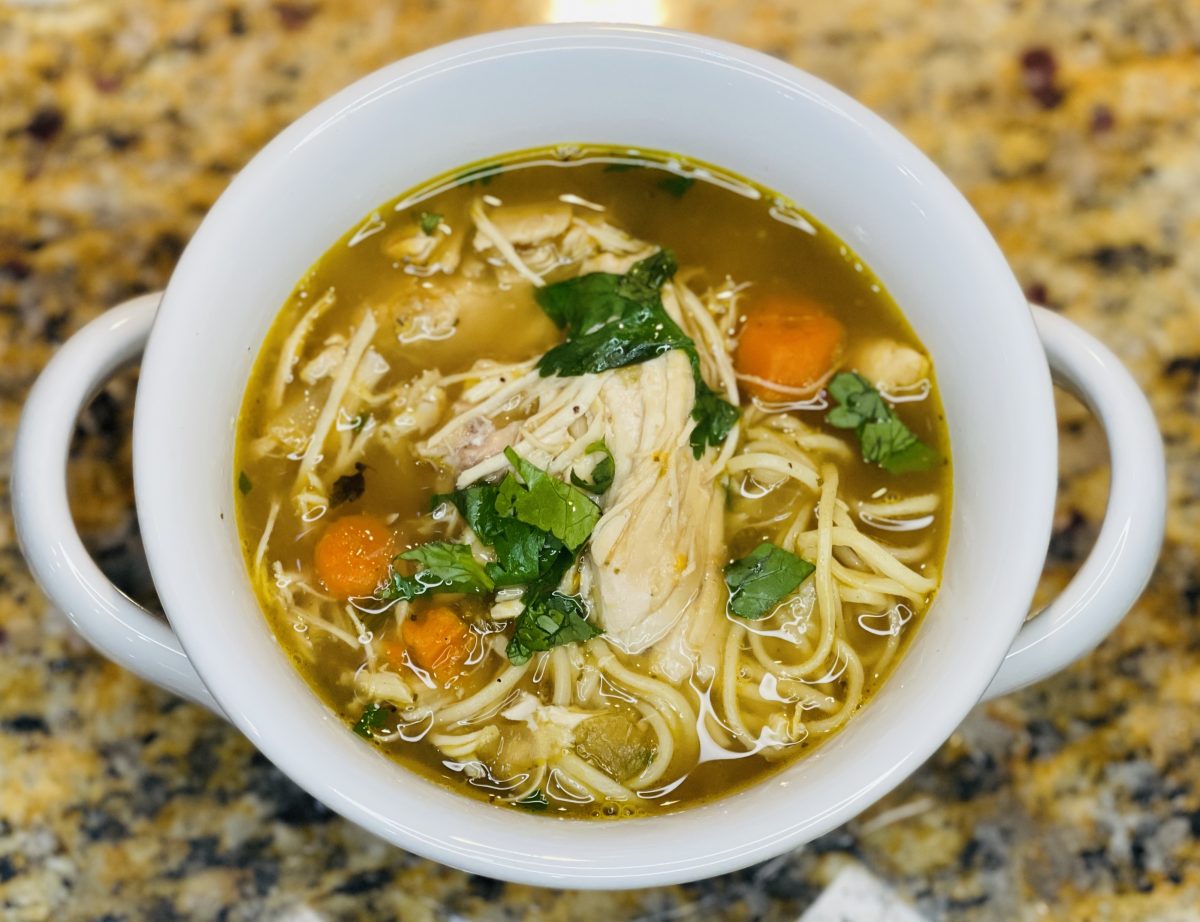 Sopa de Pollo con Fideos (Latin American Chicken Soup With Noodles ...